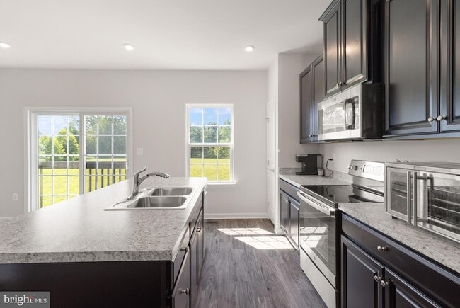 Building Photo - 36084 Fawn Ln