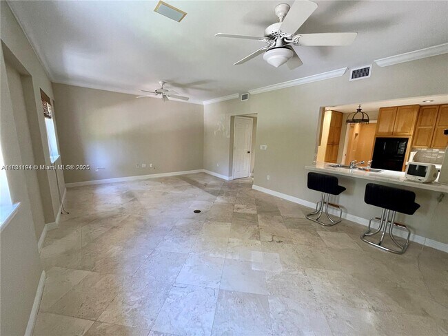 Building Photo - 6204 Paradise Point Dr