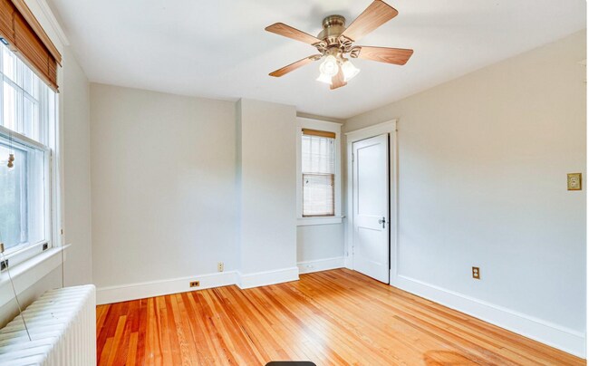 Building Photo - 1606 N Danville St