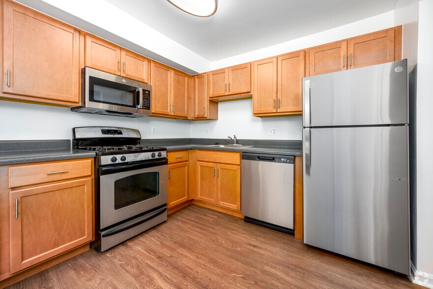 Primary Photo - Amber Commons