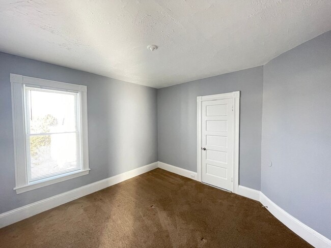Building Photo - 301 Amory St