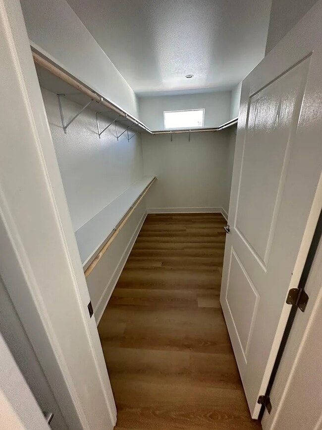 Building Photo - 30 Dart St