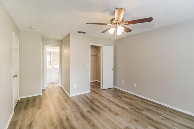 Building Photo - 1526 Baker Rd