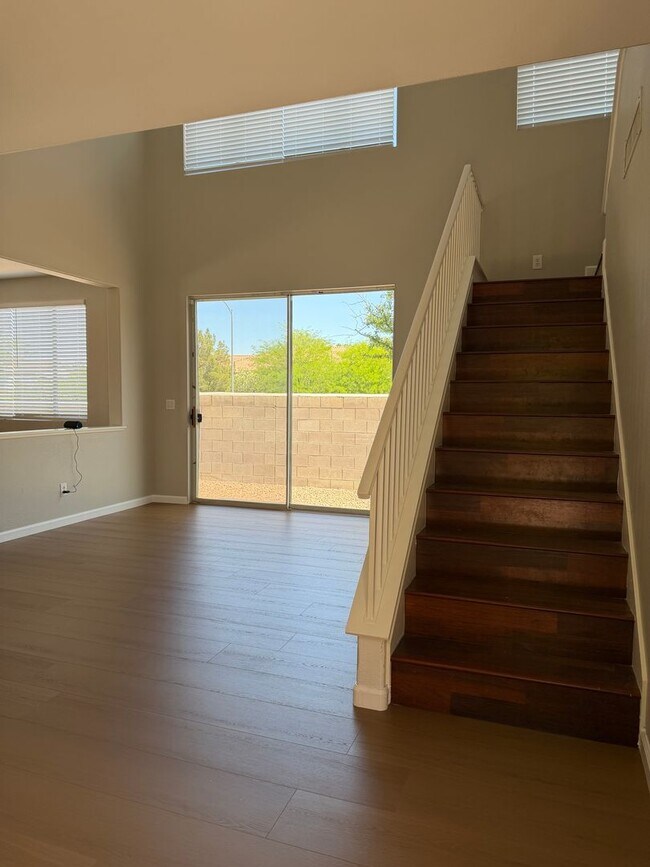 Building Photo - North Summerlin