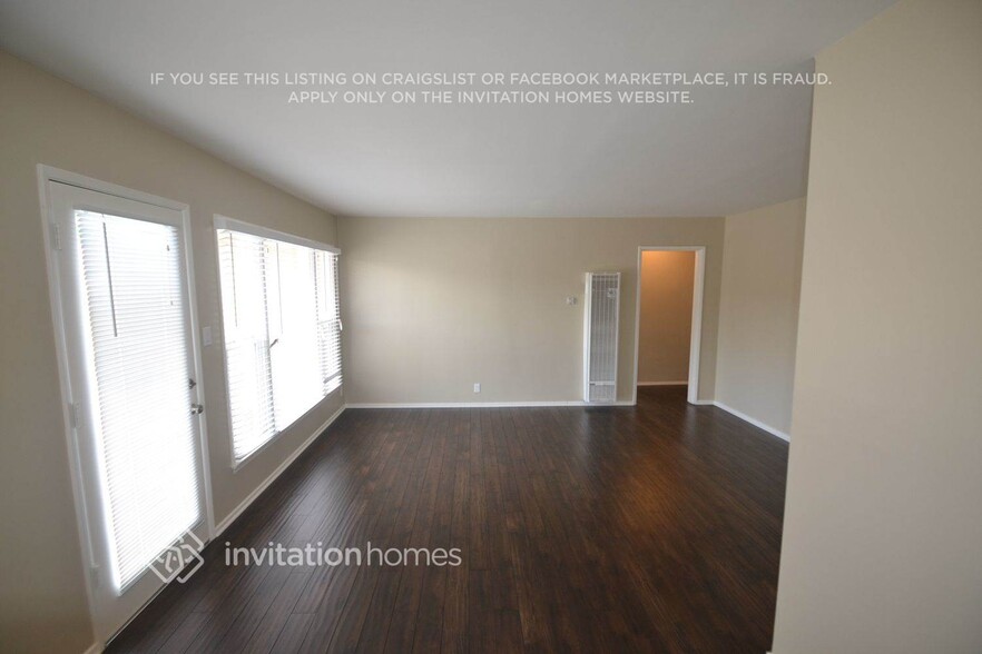 Building Photo - 15007 Florwood Ave