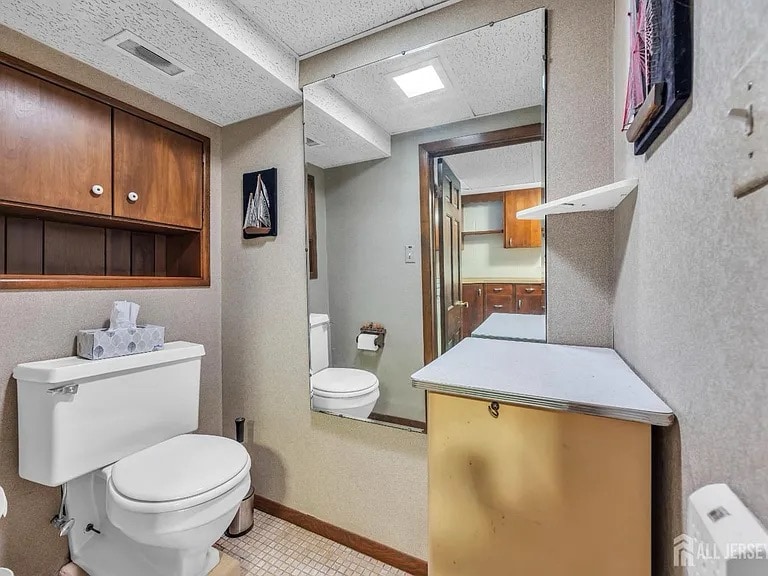 Building Photo - 143 Safran Ave