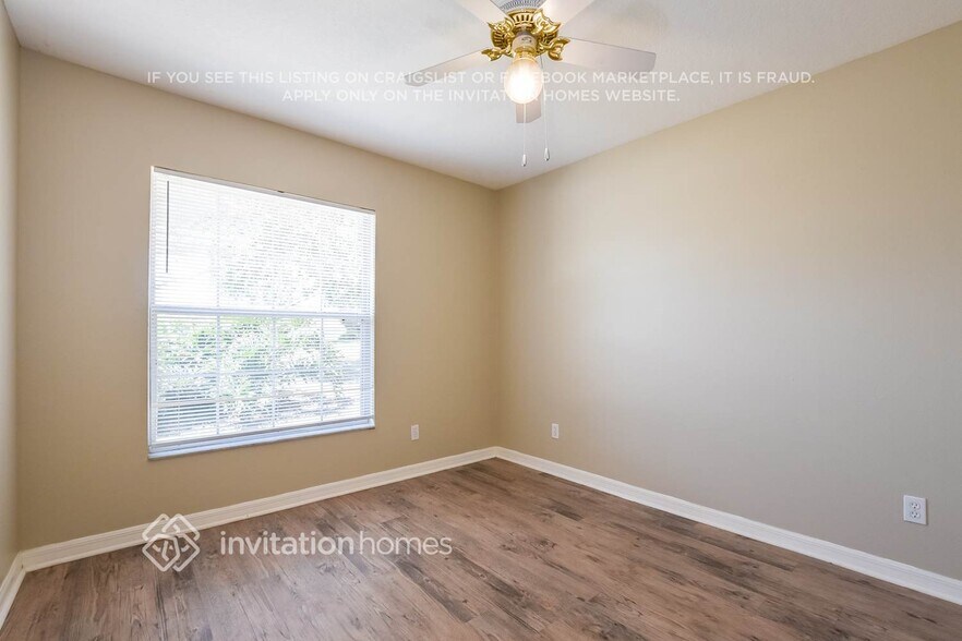 Building Photo - 37118 Sandy Ln