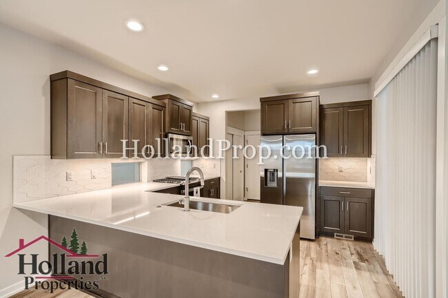 Building Photo - Brand-New Luxury Living Near Butternut Creek Park!