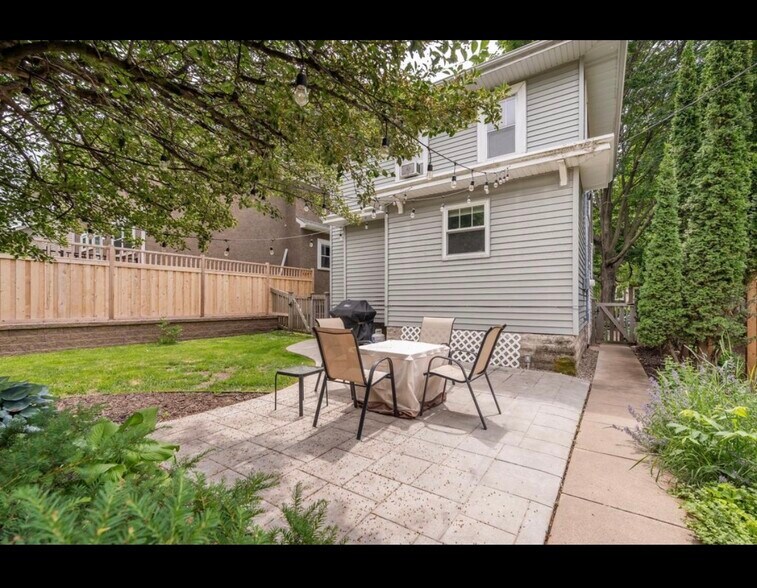 Building Photo - 2041 Princeton Ave