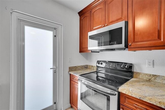 Building Photo - 2020 NE 56th St