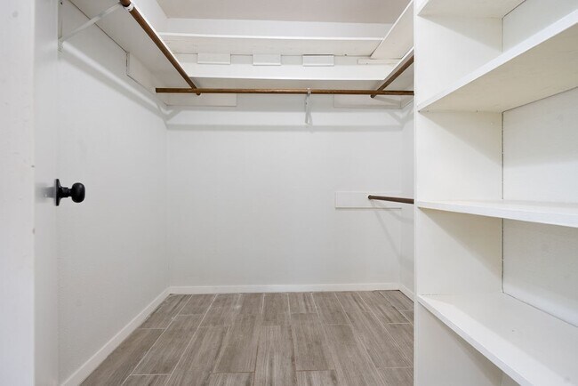 Building Photo - 16127 Olive Glen Dr