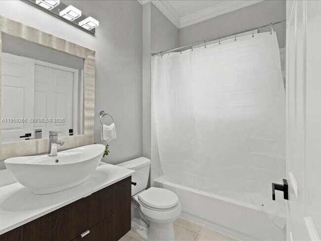 Building Photo - 1819 Mariners Ln