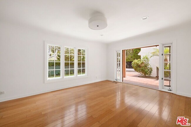 Building Photo - 2980 Haddington Dr