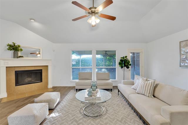 Building Photo - 2309 Trickling Creek Dr