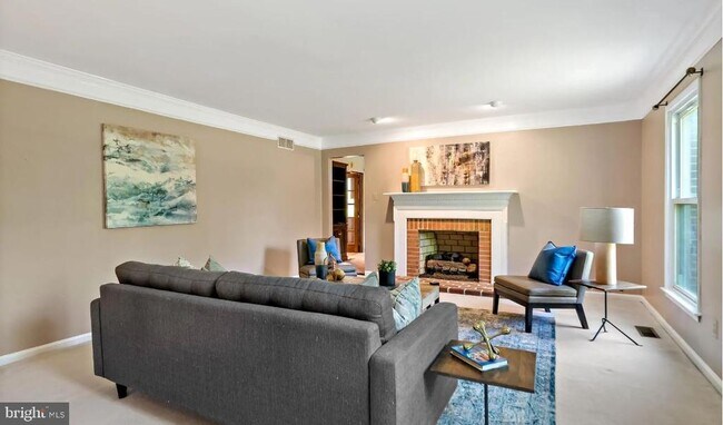 Primary Photo - 1200 Turnbury Ln