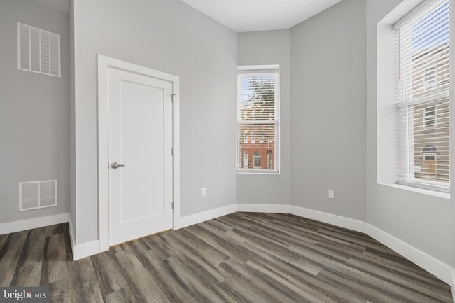 Building Photo - 1235 W Lafayette Ave