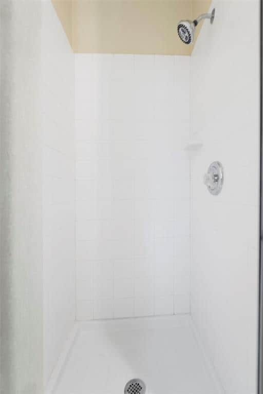 Building Photo - 25727 Shady Spruce Ln