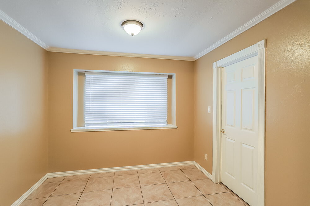 Building Photo - 23331 Bayleaf Dr