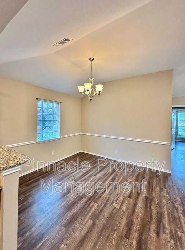 Building Photo - 4245 Sedona Trl