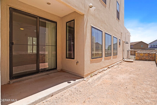 Building Photo - 4549 Mark Avizo