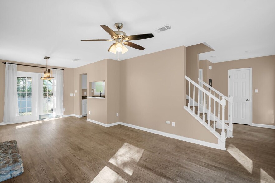 Building Photo - 3101 Cinnamon Cir