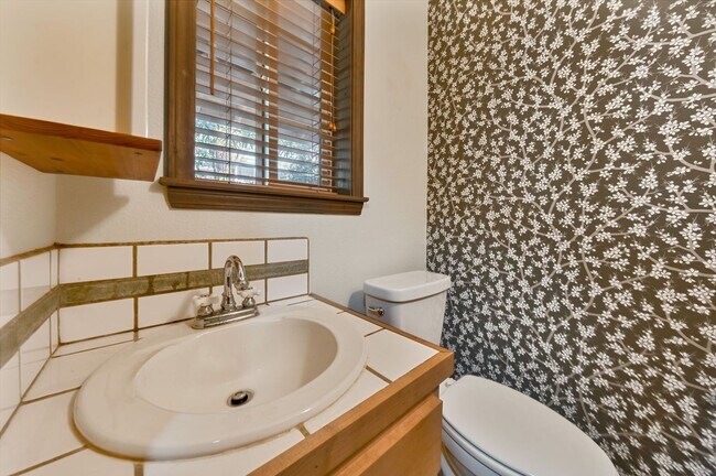 Building Photo - Craftsman Retreat in Camino – Updated 4BR Home on Quiet Lot!