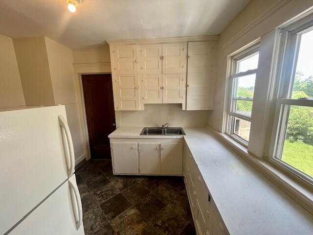 Building Photo - 588 Schiller Ave