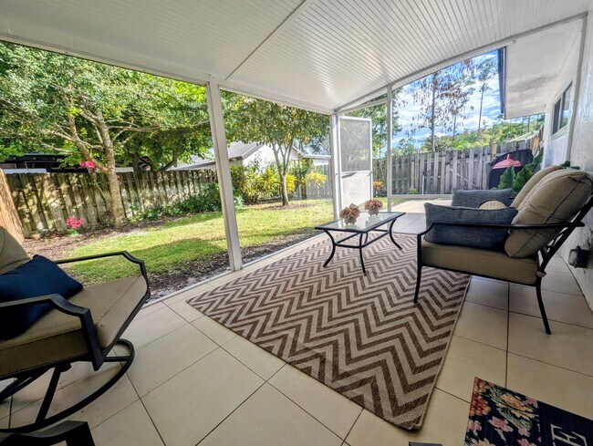 Building Photo - 708 Rambling Dr Cir