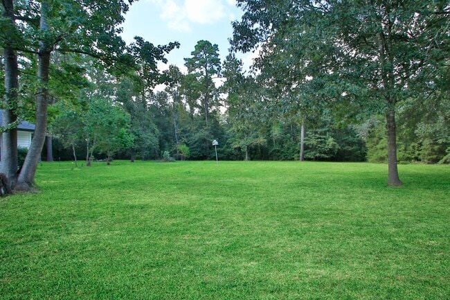 Building Photo - 17078 Oak Grove Ln