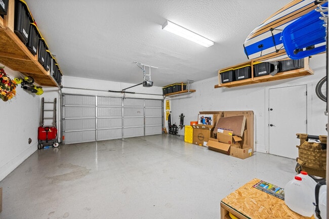 Building Photo - 14462 W Artemisa Ave