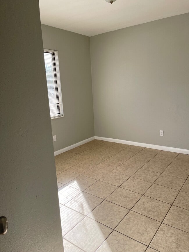 Building Photo - 507 Jackson St