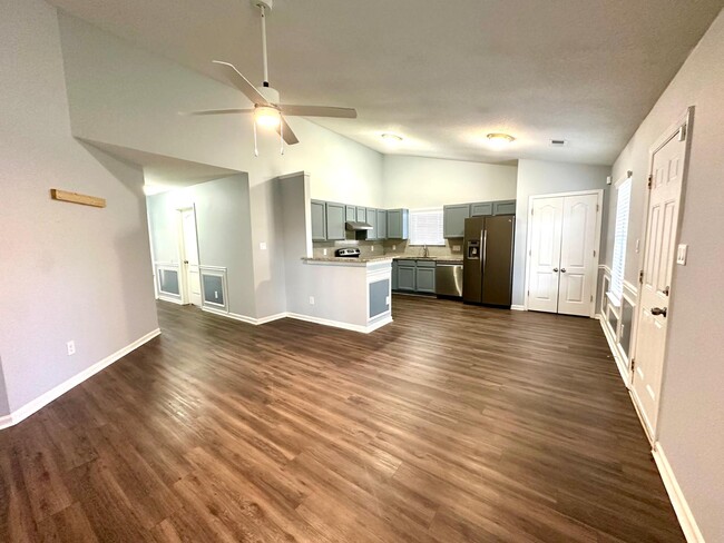 Building Photo - 8200 Reames Rd