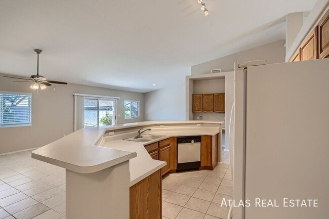 Building Photo - 8622 E Bullrider Pl