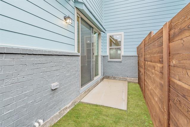 Building Photo - 9709 Thorncrown Ln