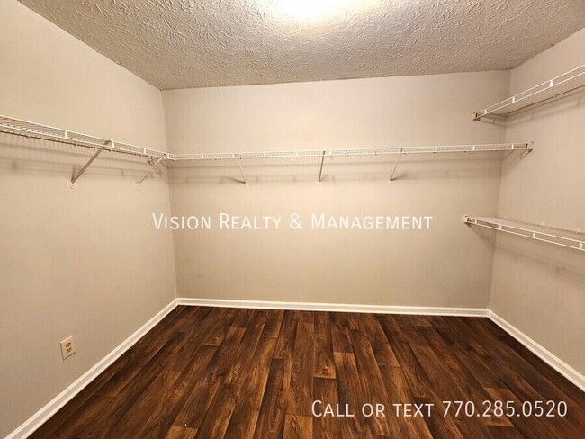 Building Photo - Available Now! 3 Bed/2 Bath in Carrollton