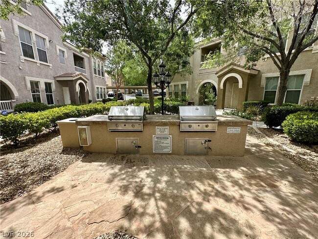 Building Photo - 9975 Peace Way