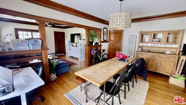 Building Photo - 1412 Calumet Ave