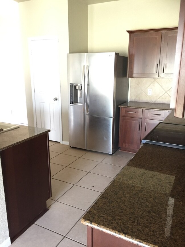 Building Photo - 707 Bighorn Dr