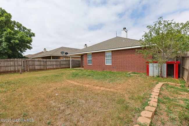 Building Photo - 536 N Kirby Ave