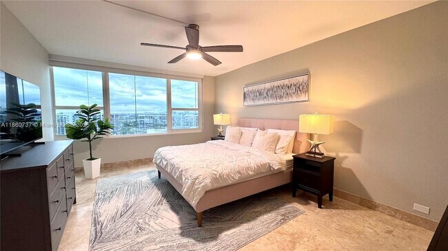 Building Photo - 3505 S Ocean Dr