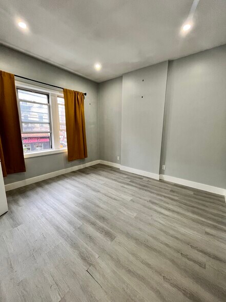 Building Photo - 5516 Hudson Ave