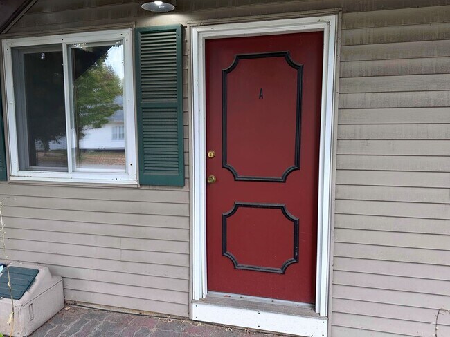 Building Photo - 903 Genrich St