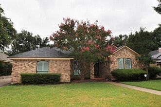 Building Photo - 2212 Diamond Point Dr