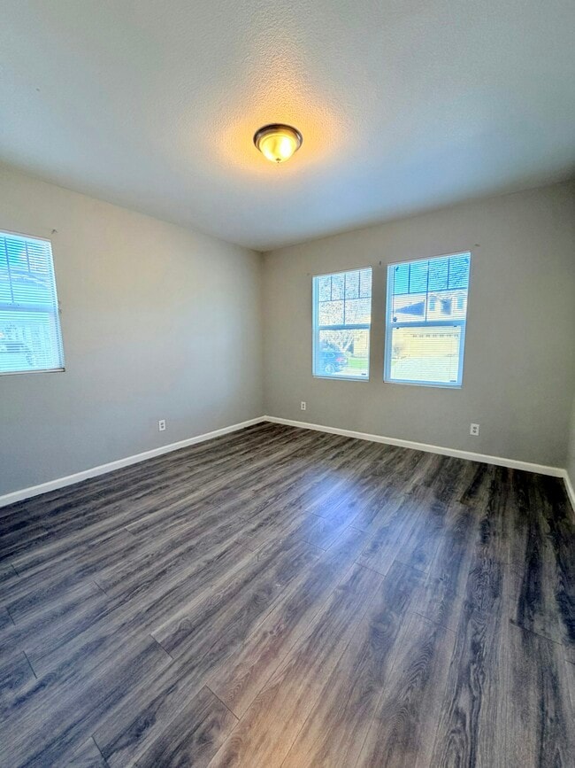 Building Photo - 4375 Tropaz Ln