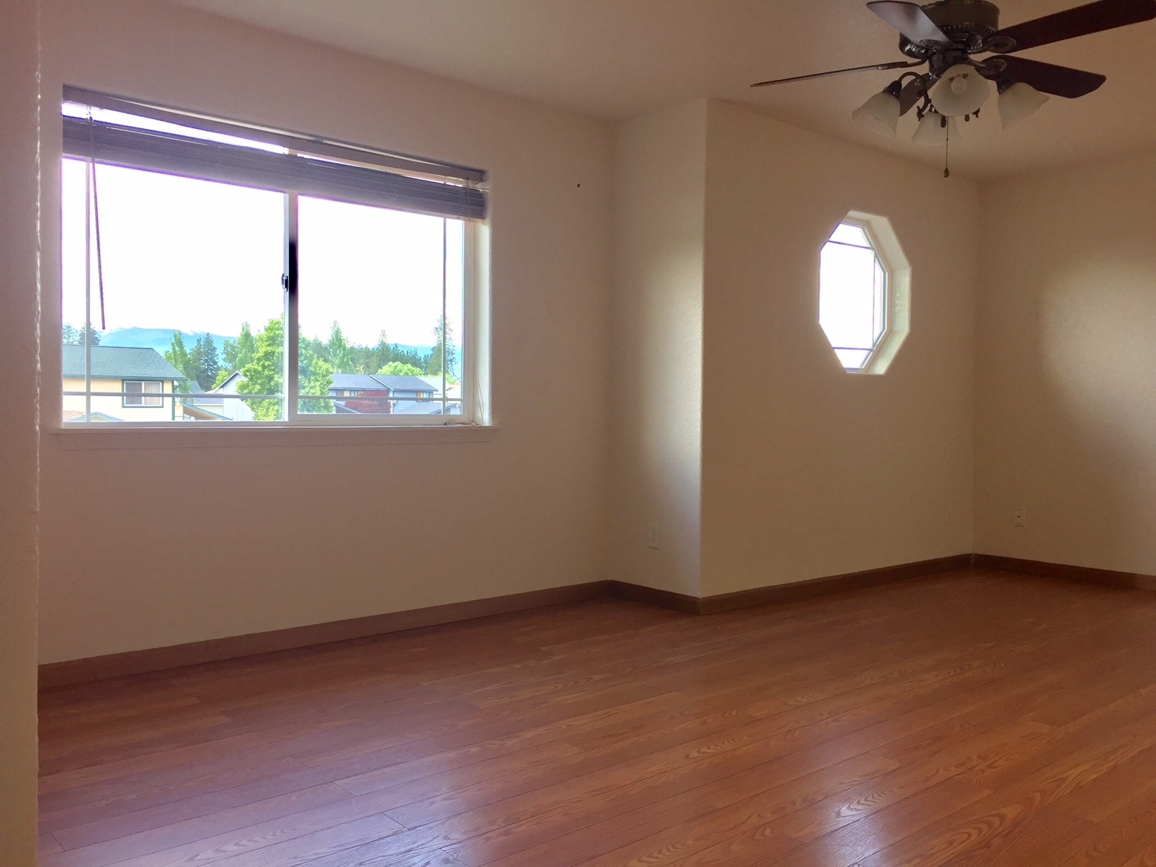 Building Photo - 19 Diane Rd