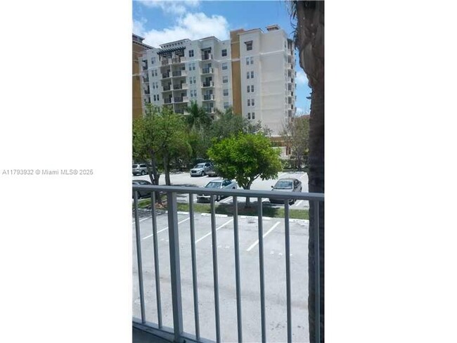 Building Photo - 9301 SW 92nd Ave