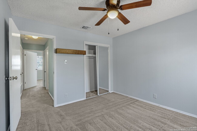Building Photo - "Charming 4-Bed Retreat with Scenic Views ...