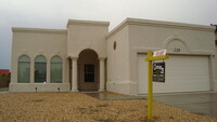 Building Photo - West El Paso 4 bed refrig A/C Home