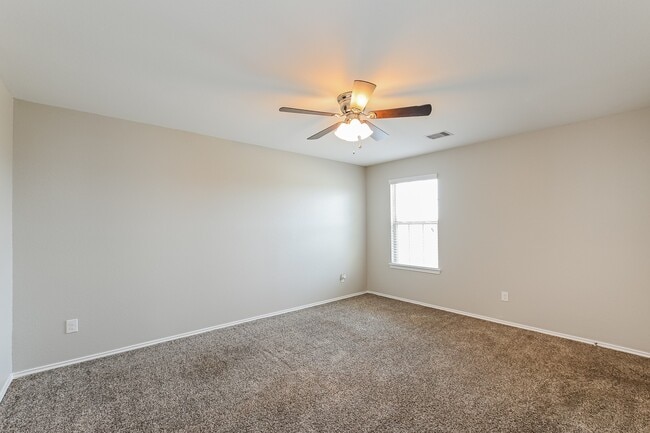 Building Photo - 2734 Gold Flake Terrace Rd