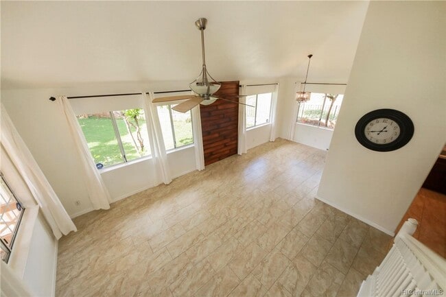 Building Photo - A?eloa, Kapolei - Single Family Home on the Golf Course